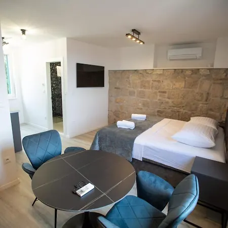 Katy Gostinjska kuća 4*